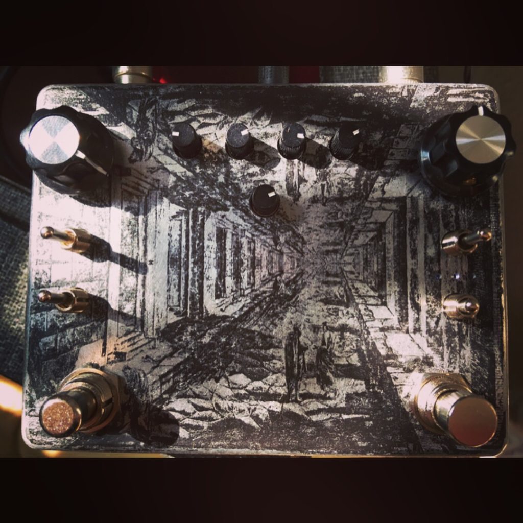 Ezhi & Aka Tape T Dual Tremolo/ Pitch Detuning/ Disaster Box